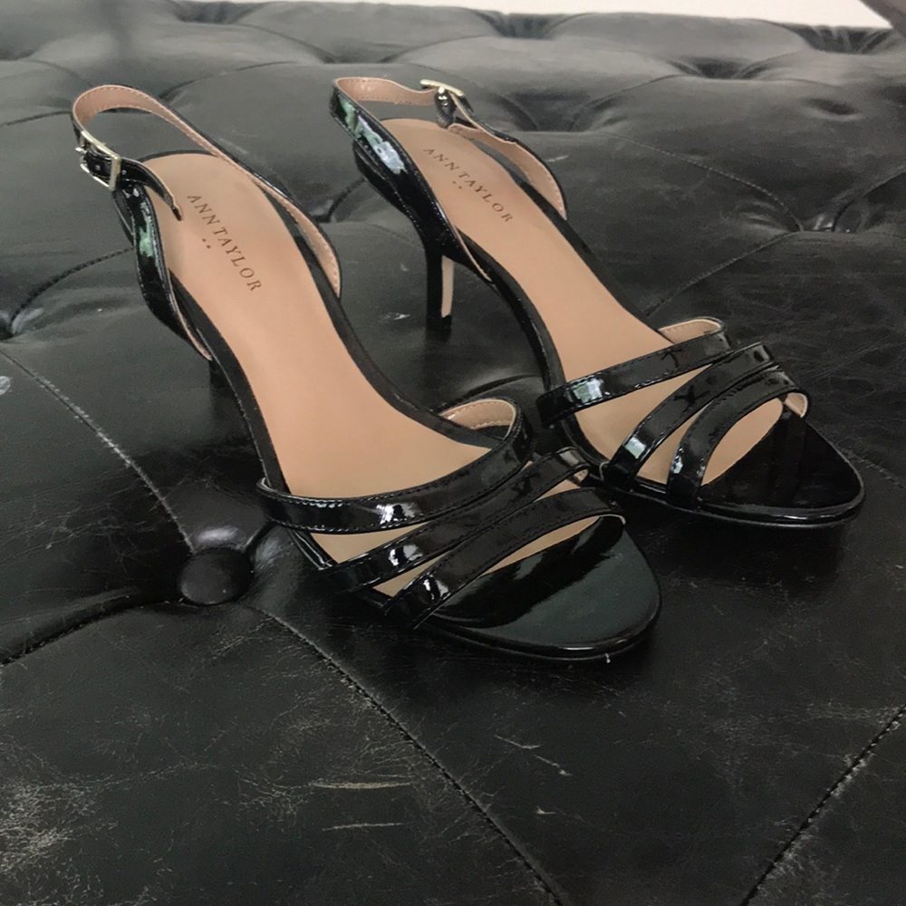 Ann Taylor 7.5 black patent leather heels